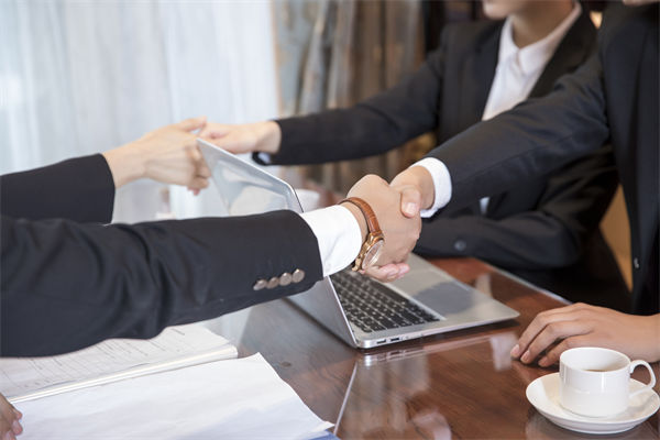 如何通過績效咨詢提升企業(yè)的整體運營效率？